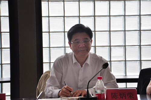 宁波市经信委主任陈炳荣调研hth官网入口和物联网产业园：时隔一年变化显著