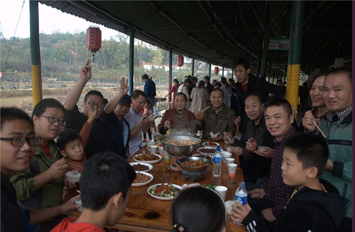 安徽hth官网入口组织开展金秋户外野炊烧烤活动