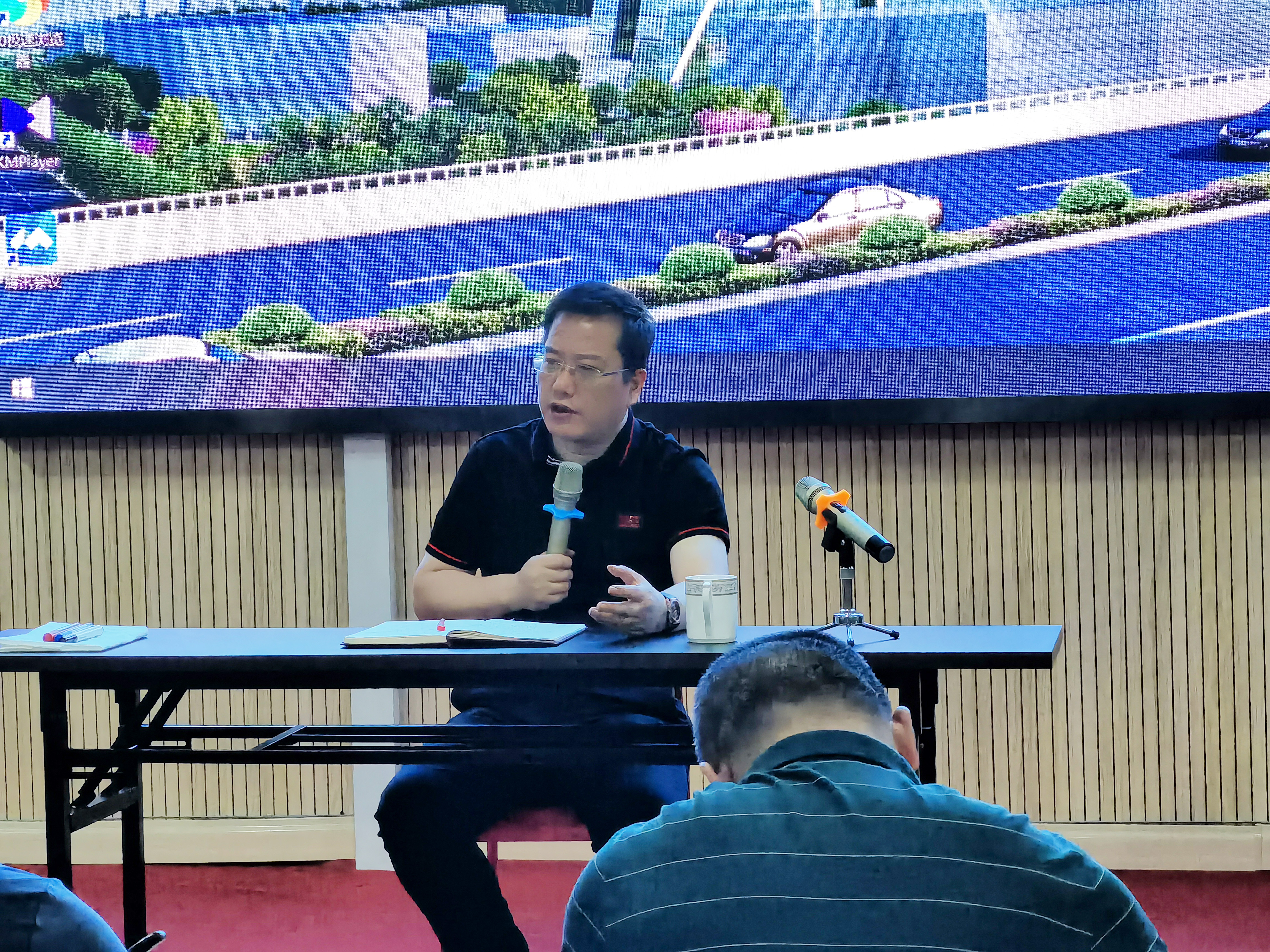 强化结构调整 增强发展动力——集团总裁柯建东莅临安徽hth官网入口视察并指导工作