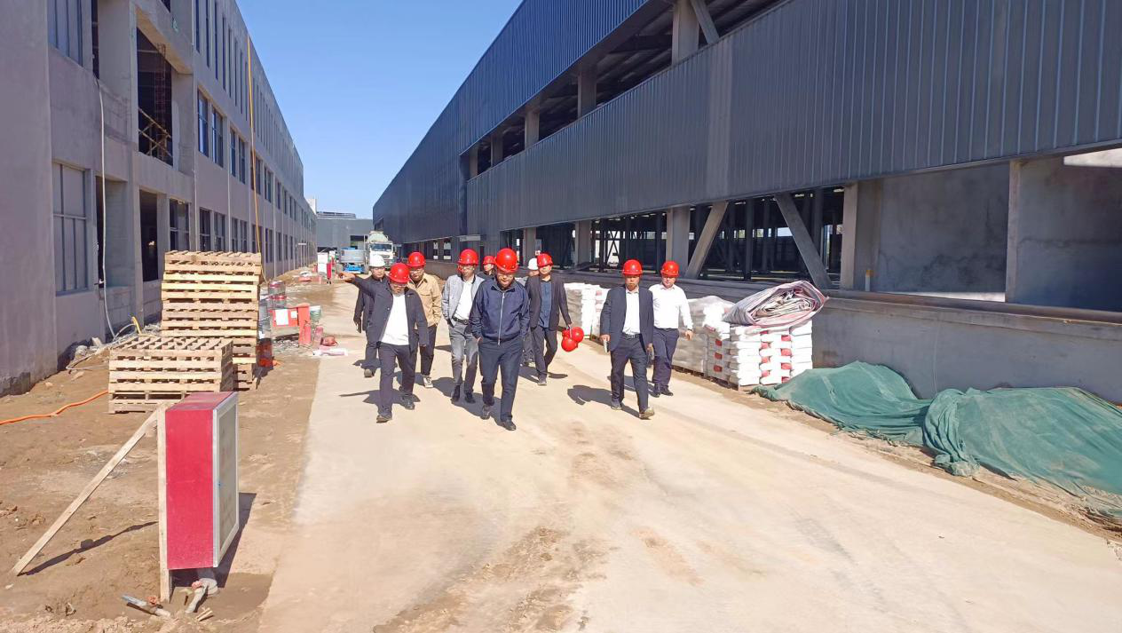 集团董事长兼总裁柯建东莅临郑州公司指导工作